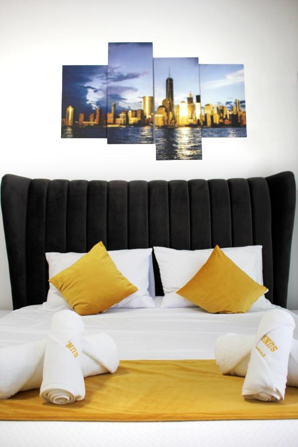 Apartment Mirage